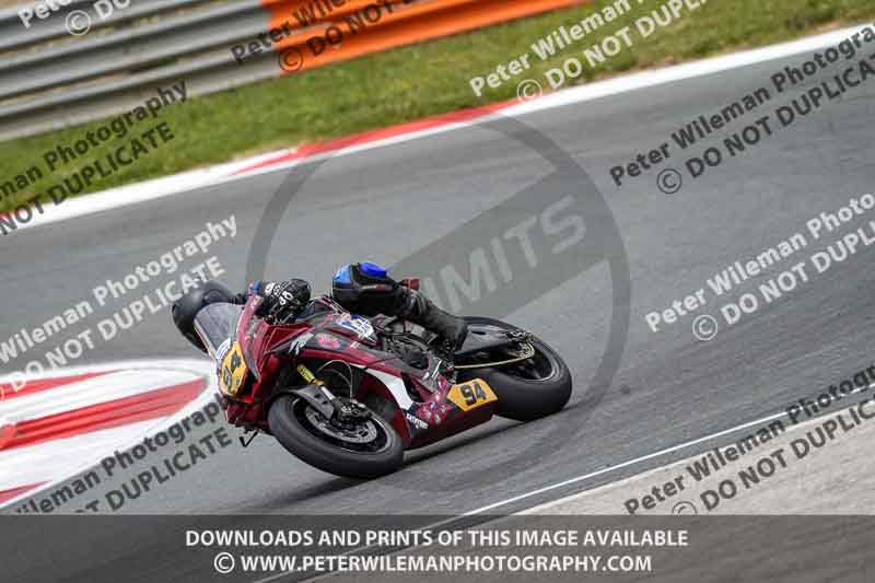 cadwell no limits trackday;cadwell park;cadwell park photographs;cadwell trackday photographs;enduro digital images;event digital images;eventdigitalimages;navarra;no limits trackdays;peter wileman photography;racing digital images;trackday digital images;trackday photos